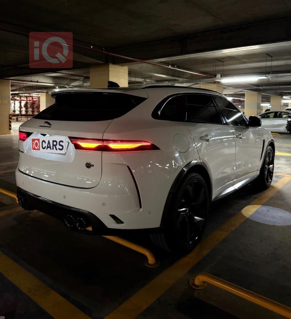 جاگوار F-Pace